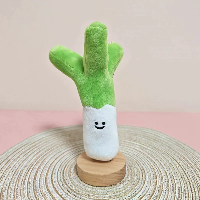 Adorable Stuffed Gift for Kids; Green Onions Plush Toy; Cartoon Scallion Garlic Doll; Veggie Pendant for Bag Car Keychain
