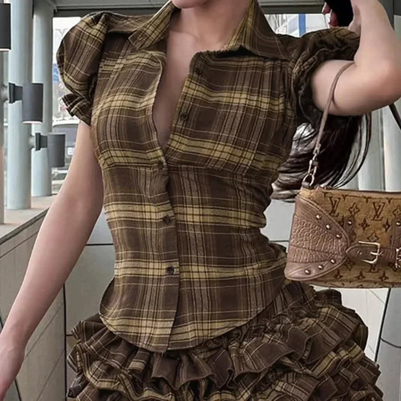 스윗 브라운 플래드 반팔 탑 일본 스타일 귀여운 블라우스 버튼 셔츠 A라인 레이어드 미니 플래드 스커트 (반바지 포함)