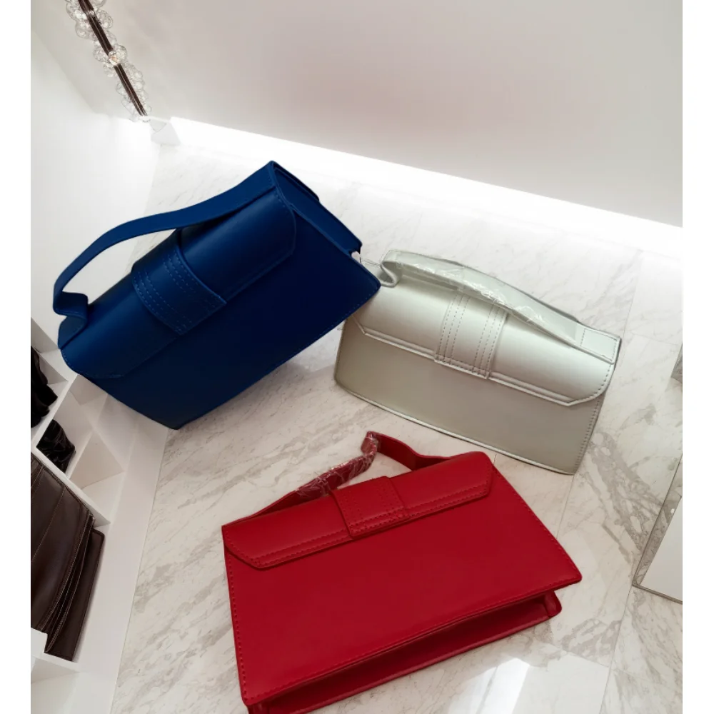 กระเป๋าใบเล็กหญิง 2025 แฟชั่นอินเทรนด์ใหม่ขนาดเล็กสดเกาหลีขนาดเล็กสี่เหลี่ยมไหล่เดี่ยวกระเป๋าสะพายข้าง