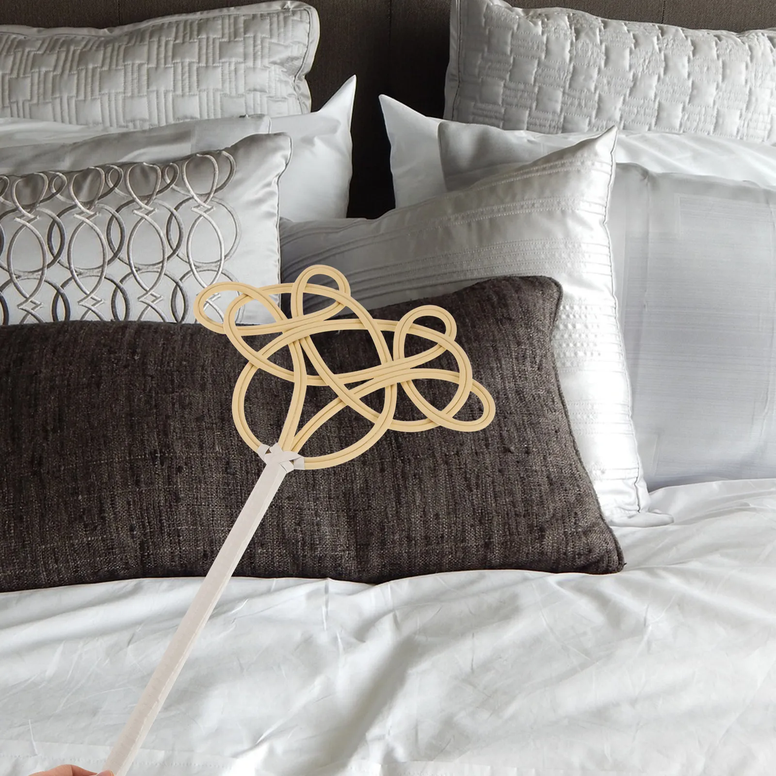 

Щетка для удаления пыли с длинной ручкой, для чистки одеял, ковров, ковриков, спален, гостиных, кабинетов, пластиковая