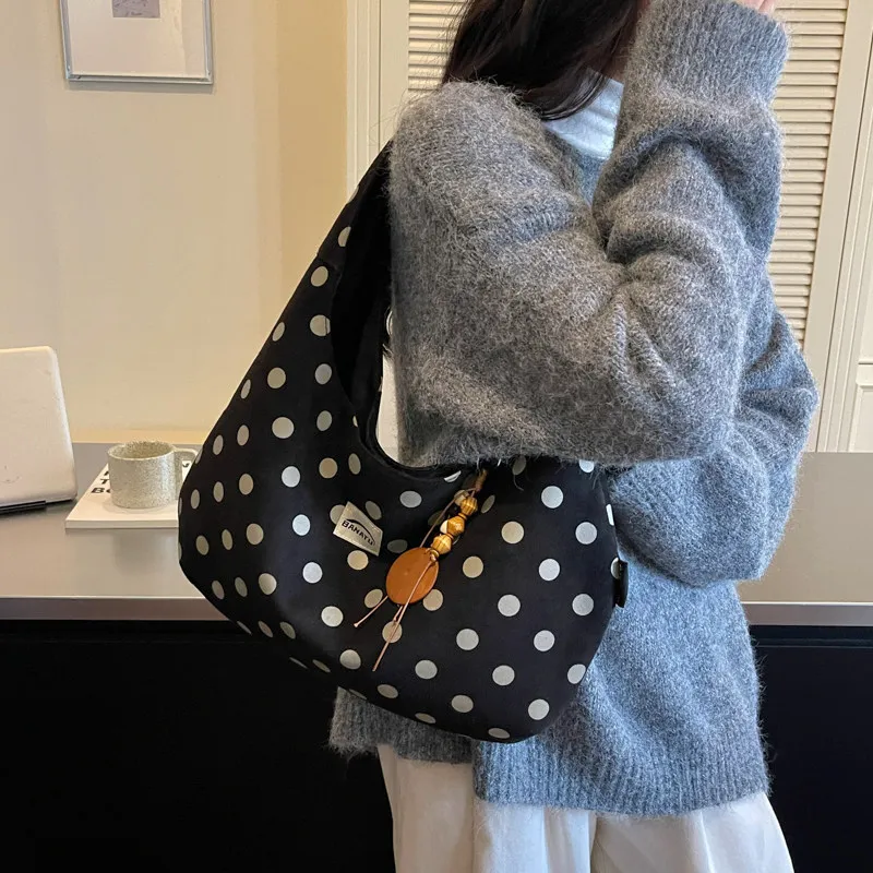 Vintage, minimalist suede with a delicate polka dot pattern2026Women's new autumn collection: large-capacity shoulder bag, tote