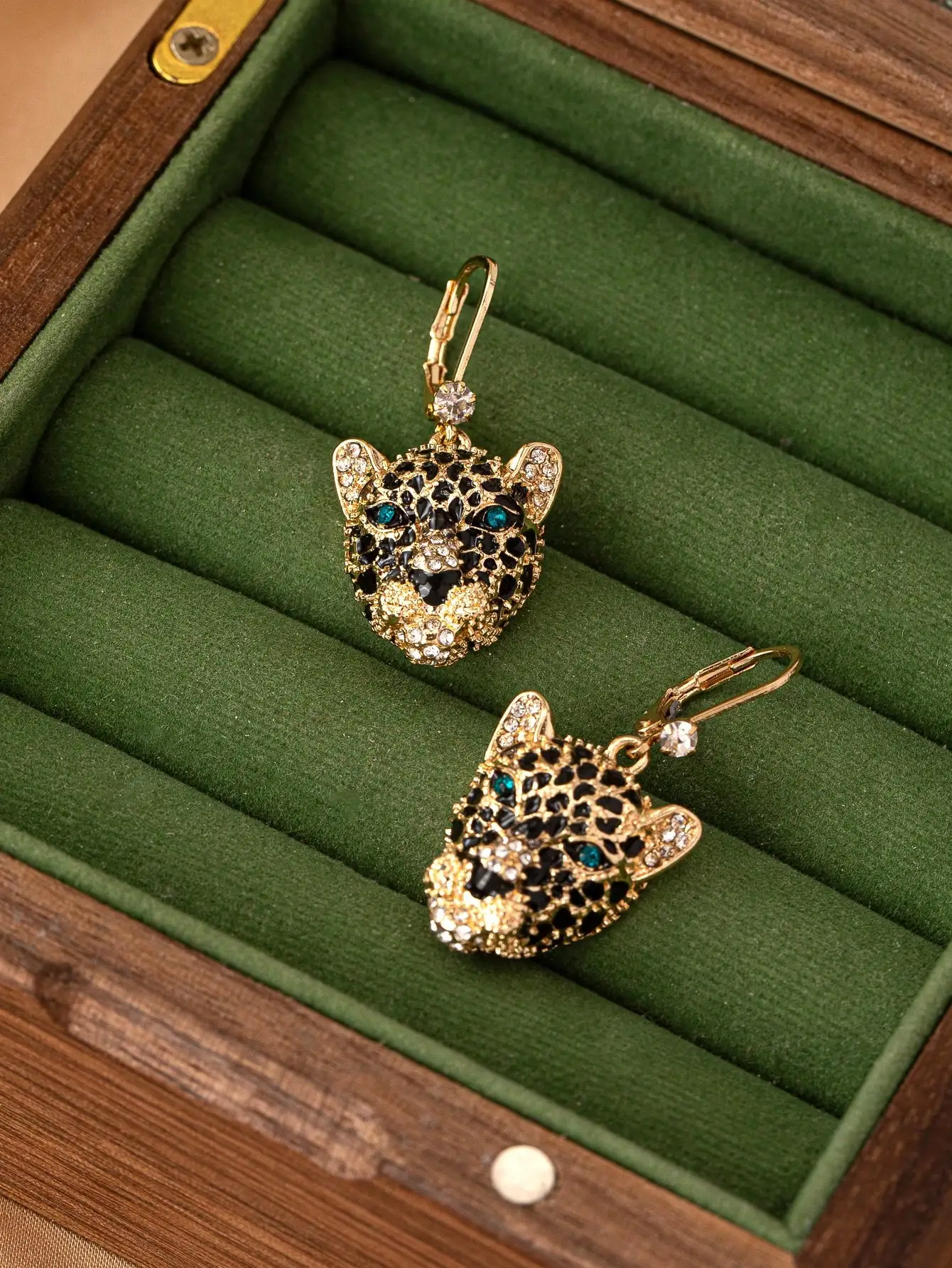 

Leopard Head Earrings for Women, Gold Tone with Rhinestones, Fashionable Dangle Design