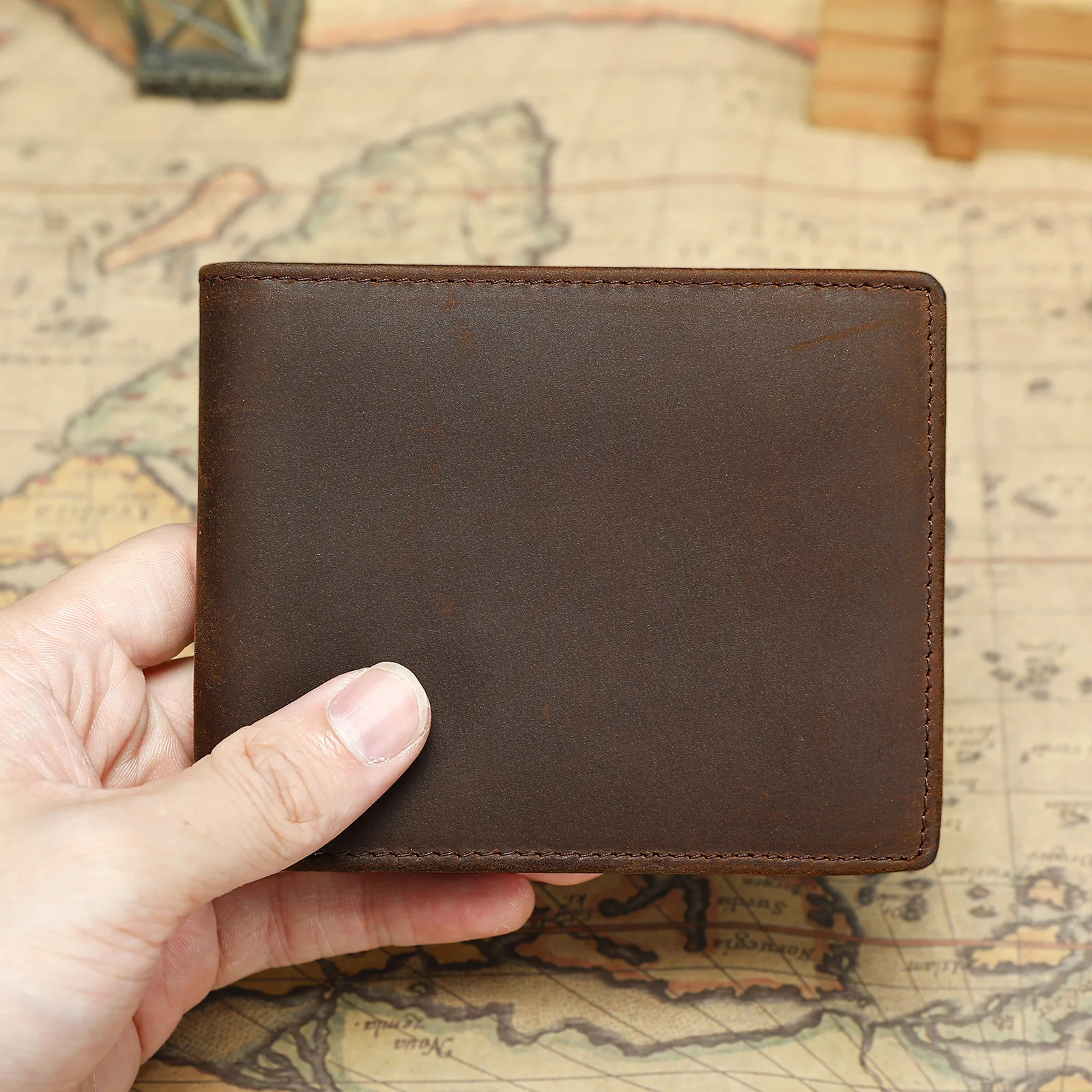 carteira-curta-masculina-de-couro-vintage-crazy-horse--porta-dolares-e-cartoes-de-credito-slim-com-bloqueio-rfid-e-bolso-para-moedas