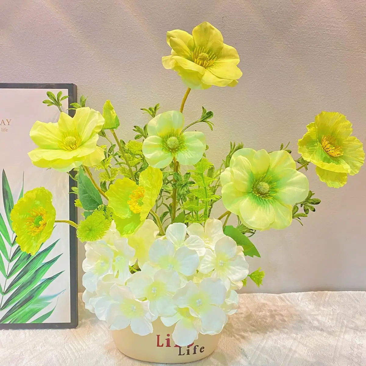 

Creative High-end Luxury Home Decoration Artificial Flowers Fake Flowers Living Room Dining Table TV Cabinet Flower Arrangement