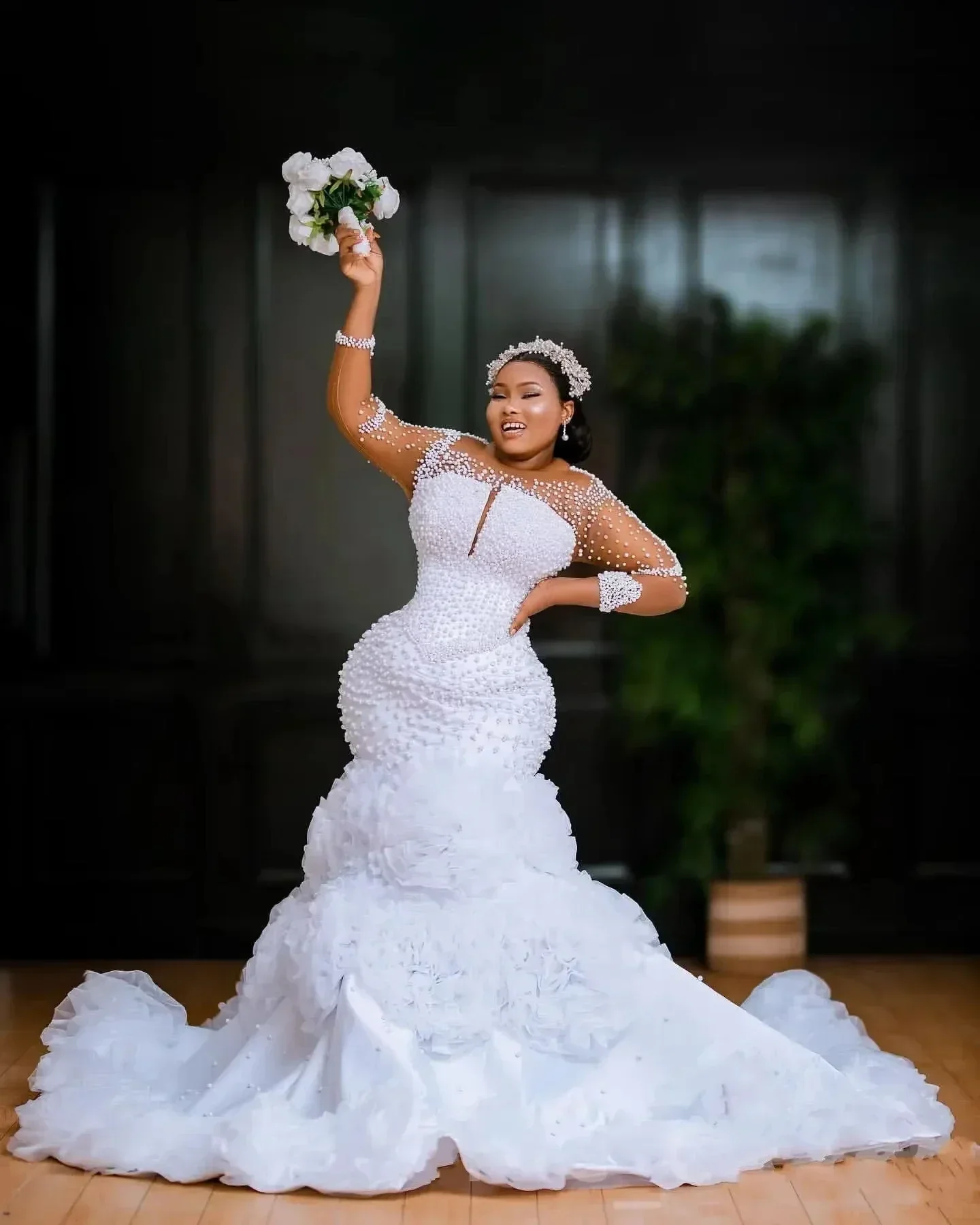 Customized Heavy Pearls Wedding Dress for Bride Vestidos De Novia Long Sleeve Handmade Flowers Mermaid Bridal Gowns