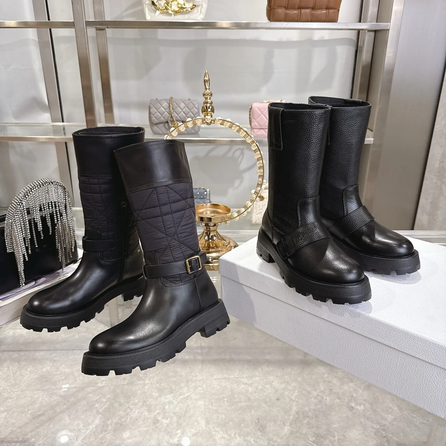 

2025 Autumn/Winter New Letter Embroidered Knight Boots for Women, Thick-Soled Height-Increasing Slimming Long Boots, Versatile Fashion Boots