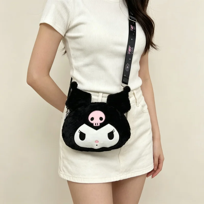New Cartoon Skull Kuromi Plush Shoulder Bag Japanese Cute Girl Heart Hand Lifting Diagonal Cross Bag Storage Bag view 3