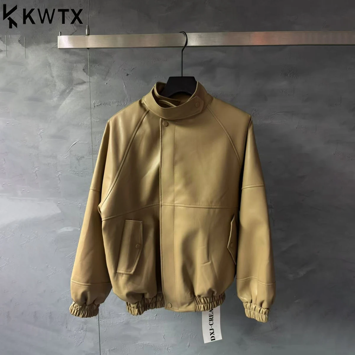 

KWTX 2025 Women’s Solid Color Leather Jacket Biker Style Stand Collar Snap Button Zipper Pocket Elastic Cuffs Autumn Winter