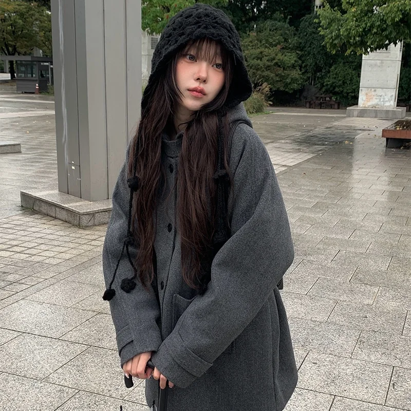 

2026 весеннее корейское повседневное милое пальто с капюшоном, женское однобортное пальто с длинными рукавами и карманами, стеганое утолщенное шерстяное пальто