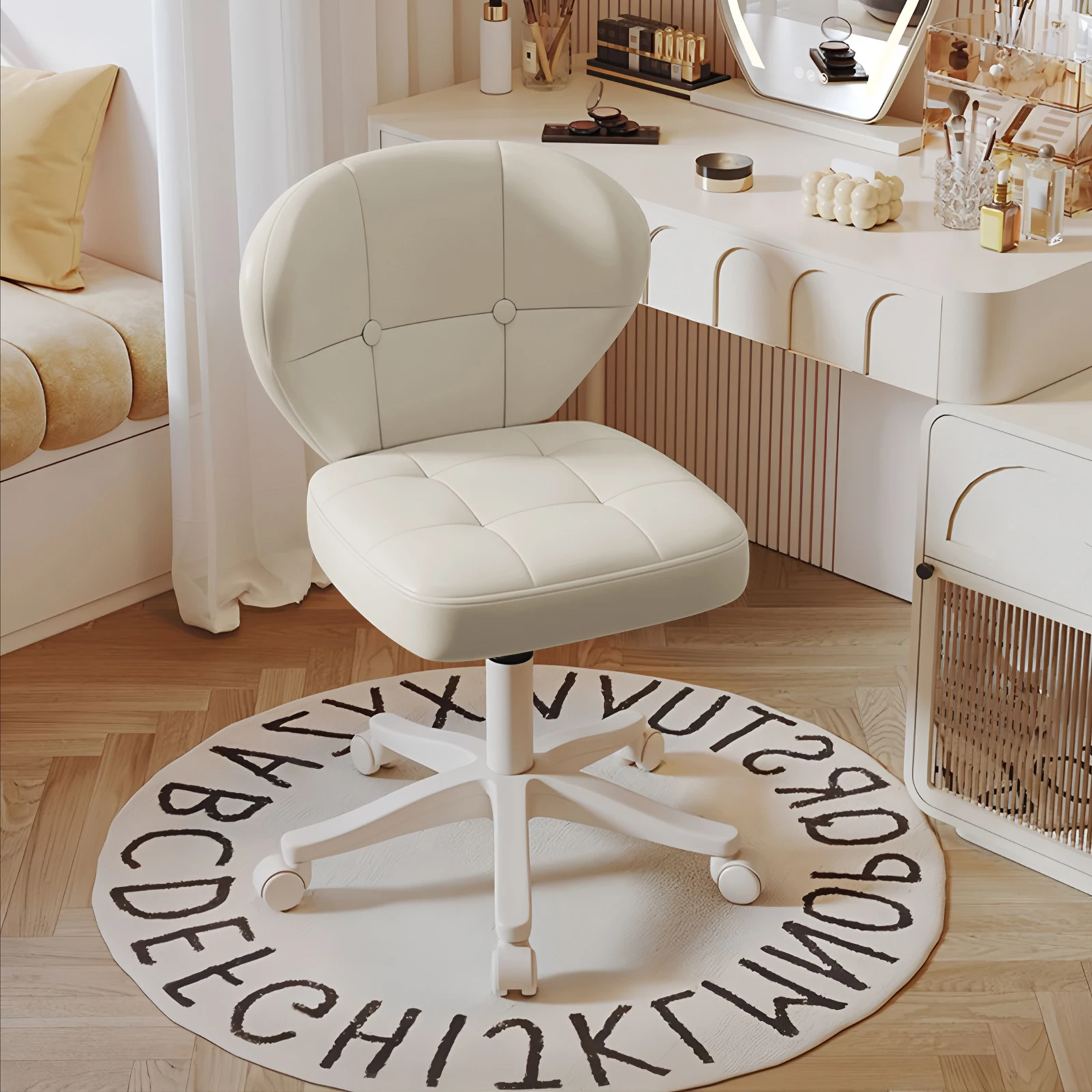 

Небольшое офисное кресло, настольное кресло без подлокотников из искусственной кожи с поясничной опорой, вращающееся кресло-качалка с регулируемой высотой для домашнего офиса