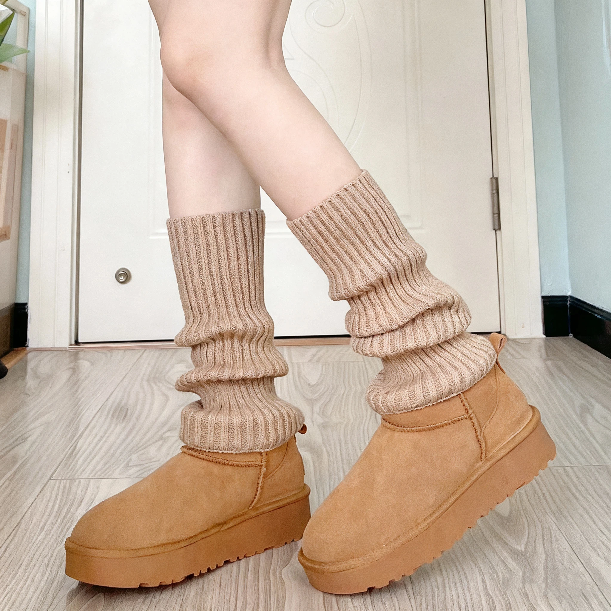 4 Pairs of Autumn and Winter Fashionable Women's Solid Color Vertical Stripe Socks With Y2K Style Warm Leg Protection Socks