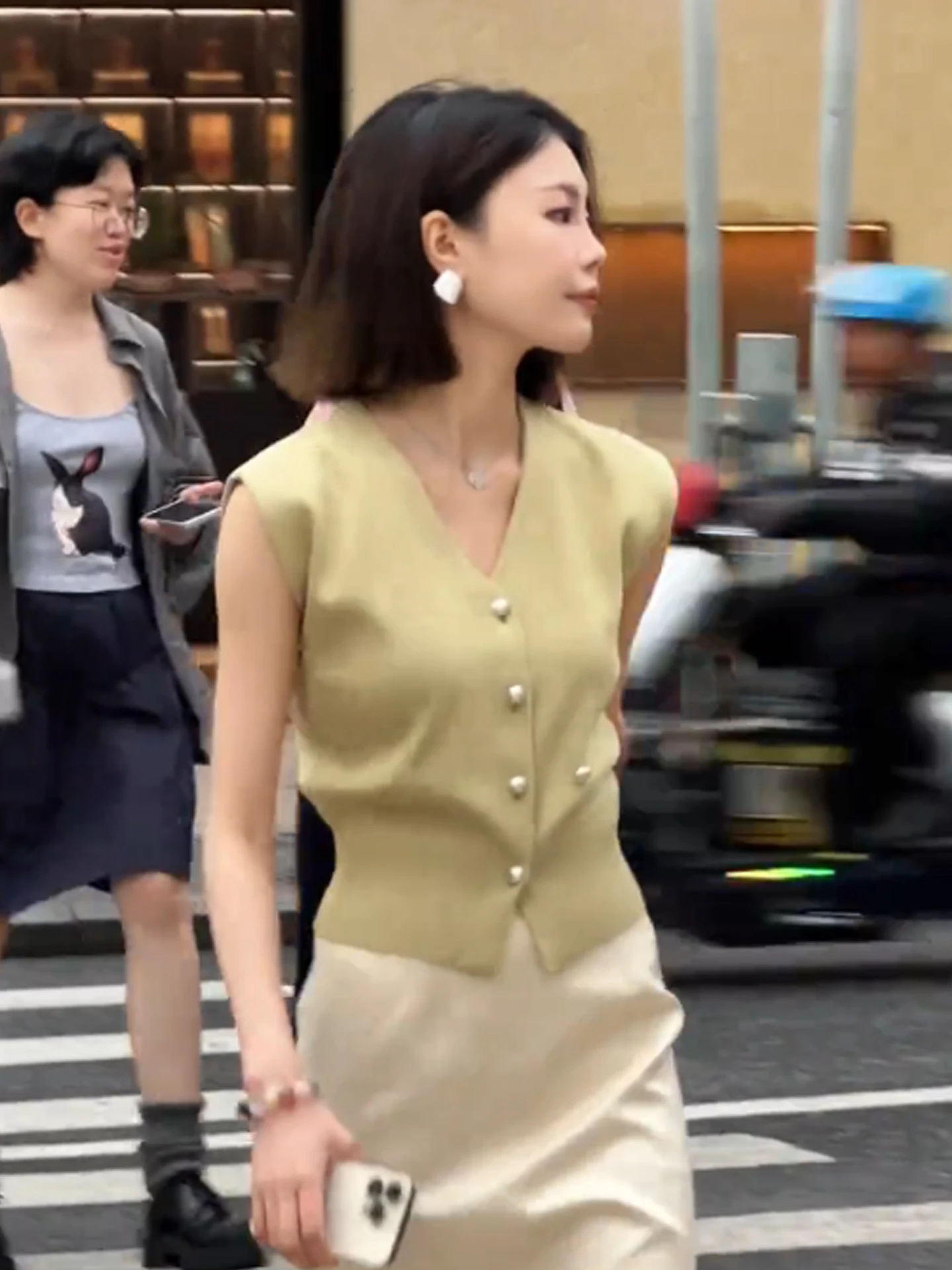 

Skin-friendly Pure Color Knitted Single Button Svel Summer Cardigan Slimming Design V-ne Casual Comfortable Women's Top