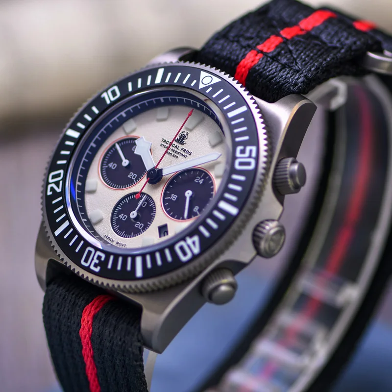 

Тактические часы для дайвинга Tactical Frog Titanium FXD2 200M с суперлюминесцентным сапфировым хронографом BGW-9 и кварцевым механизмом на солнечной энергии VS75