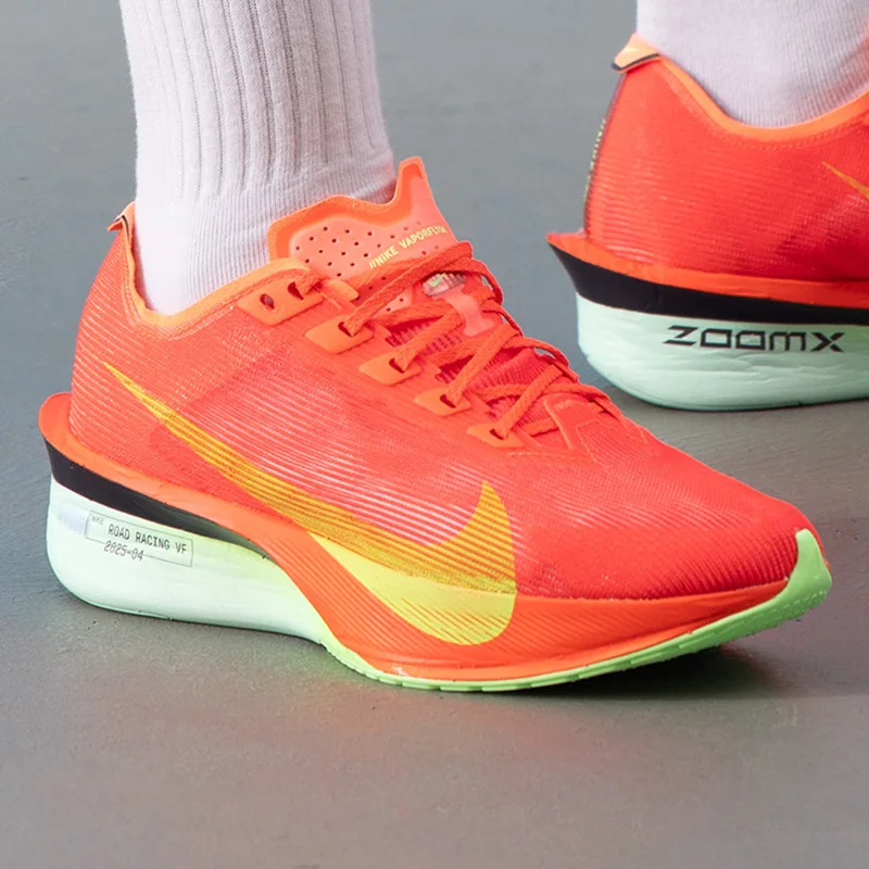 

Женская спортивная обувь Nike (Nike) Zoomx Vaporfly Next 4, кроссовки для шоссейных гонок, удобные кроссовки с амортизацией и отскоком Hf6412-600