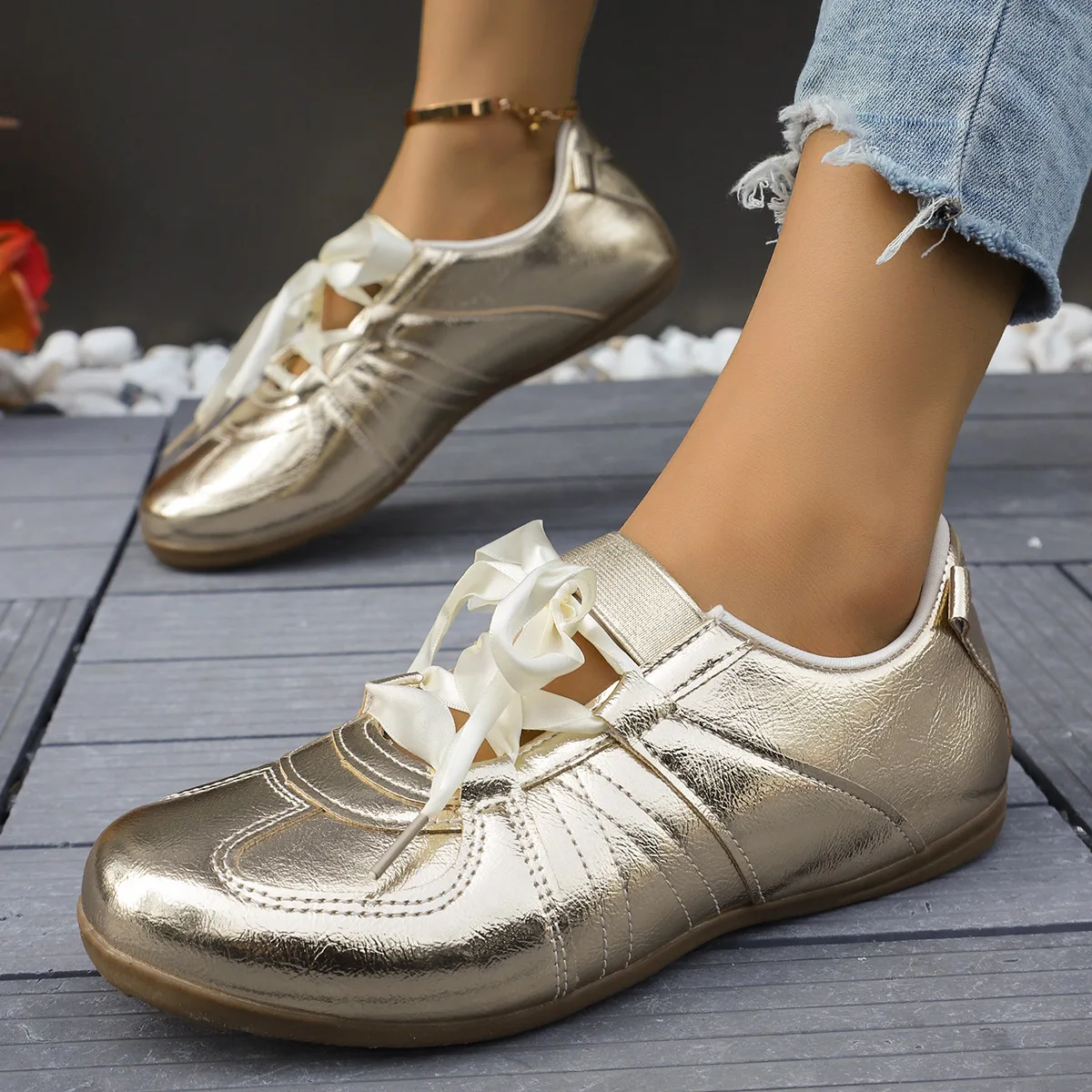 

Casual Flat Sneakers Women Bright surface Patchwork Running Shoes Woman Round Toe Lace Up Leisure Outdoors Women's Sports Shoes