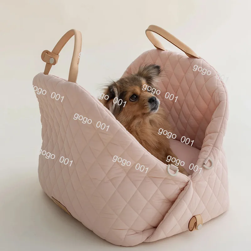 Pet Crossbody Shoulder Bag Lightweight & Ventilated, for Small Dogs Cats Outdoor