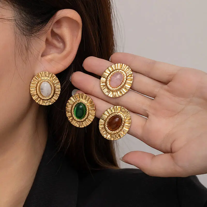 Ruffled resin stainless steel earrings for women. Irregularly pleated, exaggerated and luxurious titanium steel earrings.