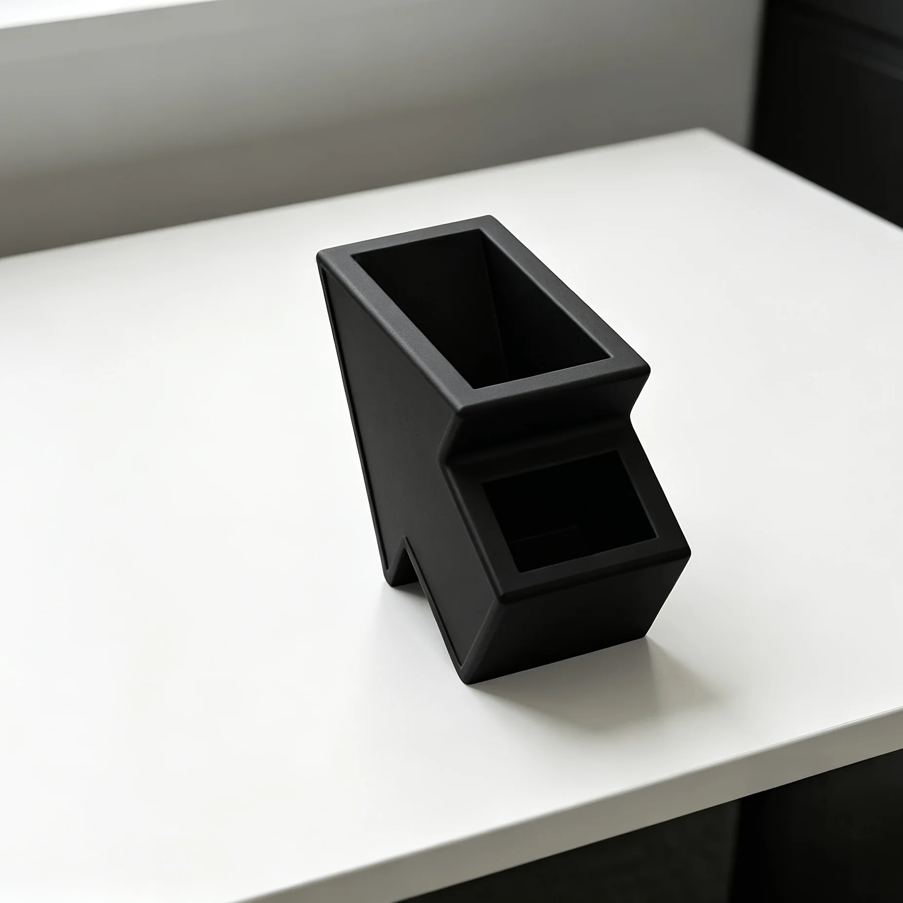 3D Printed Arrow Desk Organizer, 2 Compartments Remote Control Pen Holder, Arrow Shape Desk Decoration for Home Office