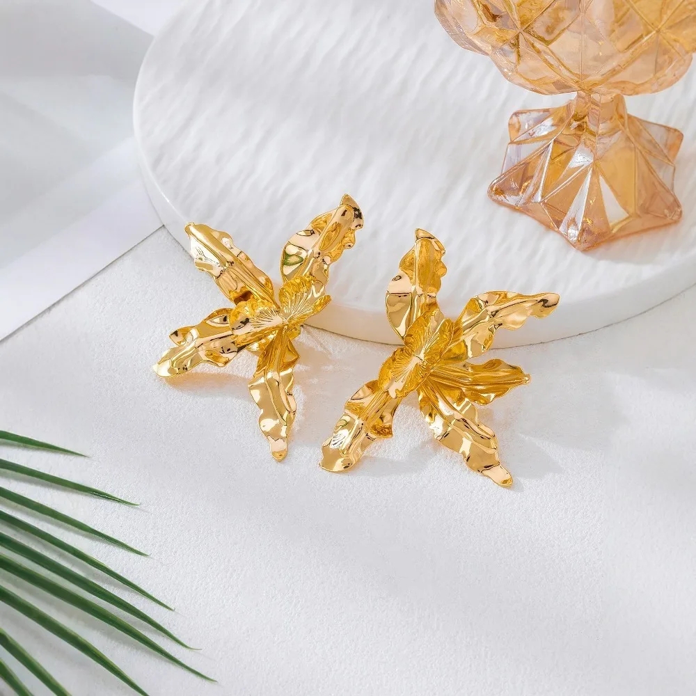 Stereo Metal Flower Earrings for Women Simple Fashion Ear Jewelry Accessories Hot Sale Party Gift 2026 New Style