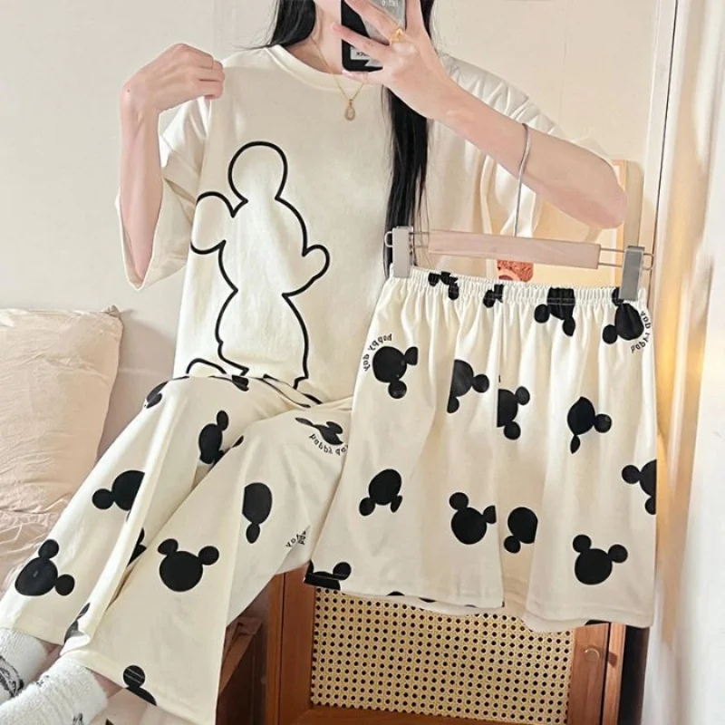 Рисунок 5 - Летний женский пижамный комплект с круглым вырезом