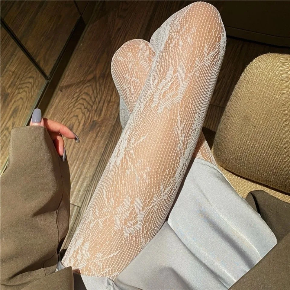 1pair White and Black Hollowed Out Lace Mesh Pantyhose Floral Rattan Bottomed Stockings