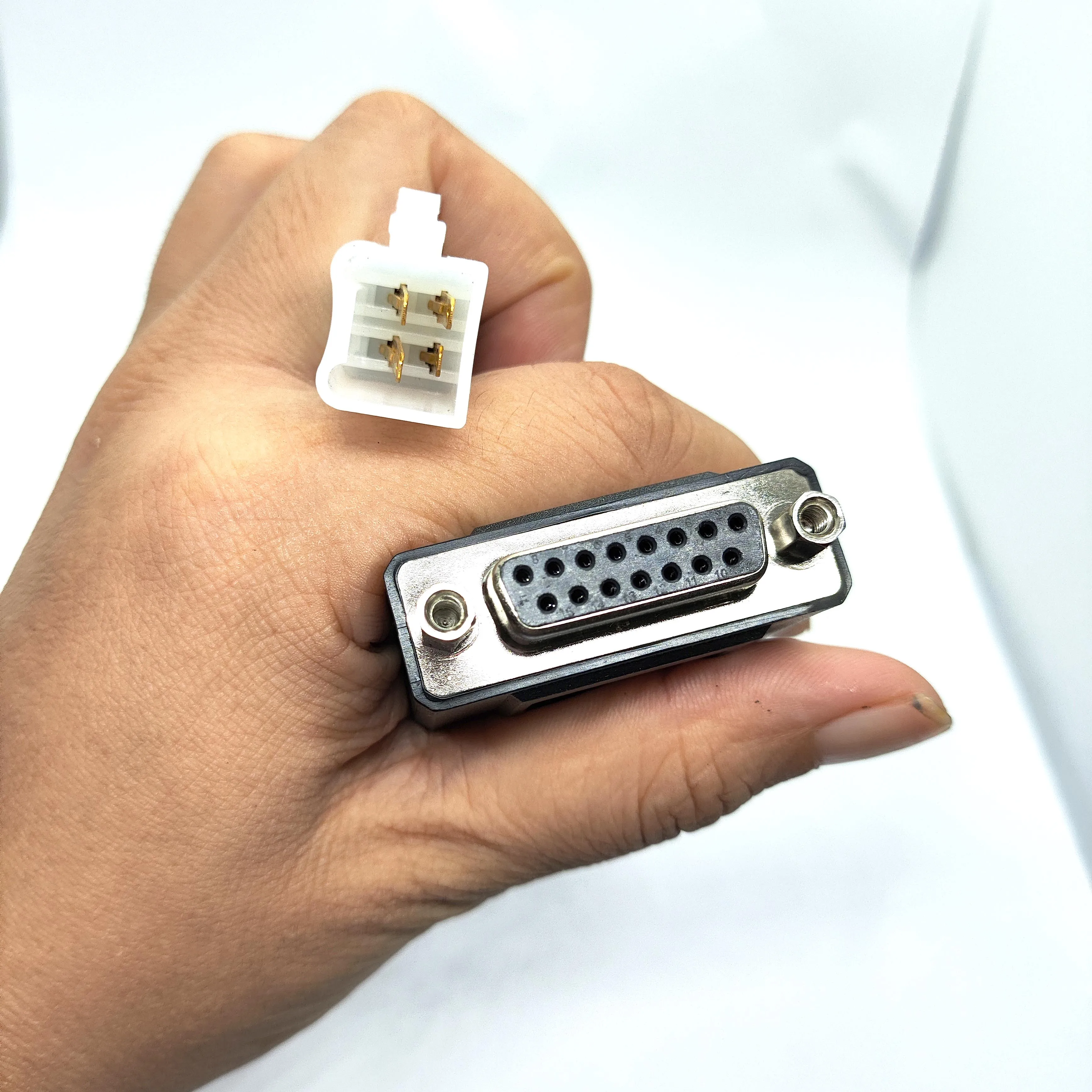 Рисунок 4 - Кабель OBD2 с 4 контактами на DB15