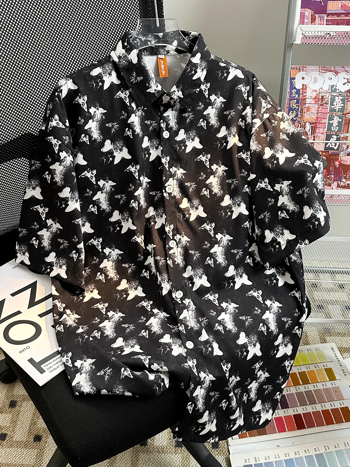 

Summer Thin Short Sleeve Embroidered Casual Shirt Men's Loose Fit Youth Trend Travel Wear Animal Pattern No Ironing Required