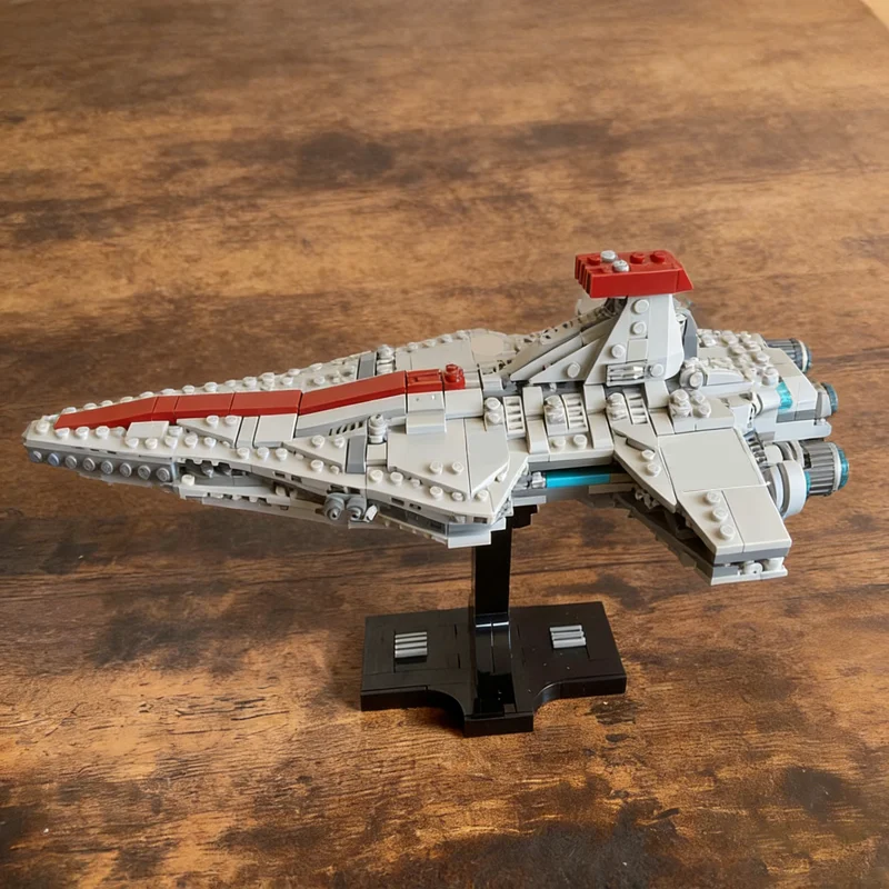 699pcs MOC Venator Class StarDestroyer Midi Scale Star Battle Model Building Blocks Construction Festival Gifts Toy Idea