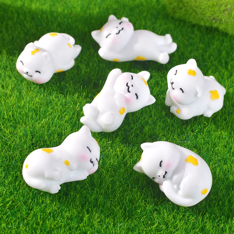 

Cartoon Cute Sleeping Kittens Miniature Landscape Ornaments Items Resin DIY Home Decorations Desktop Decor Crafts Sculpture