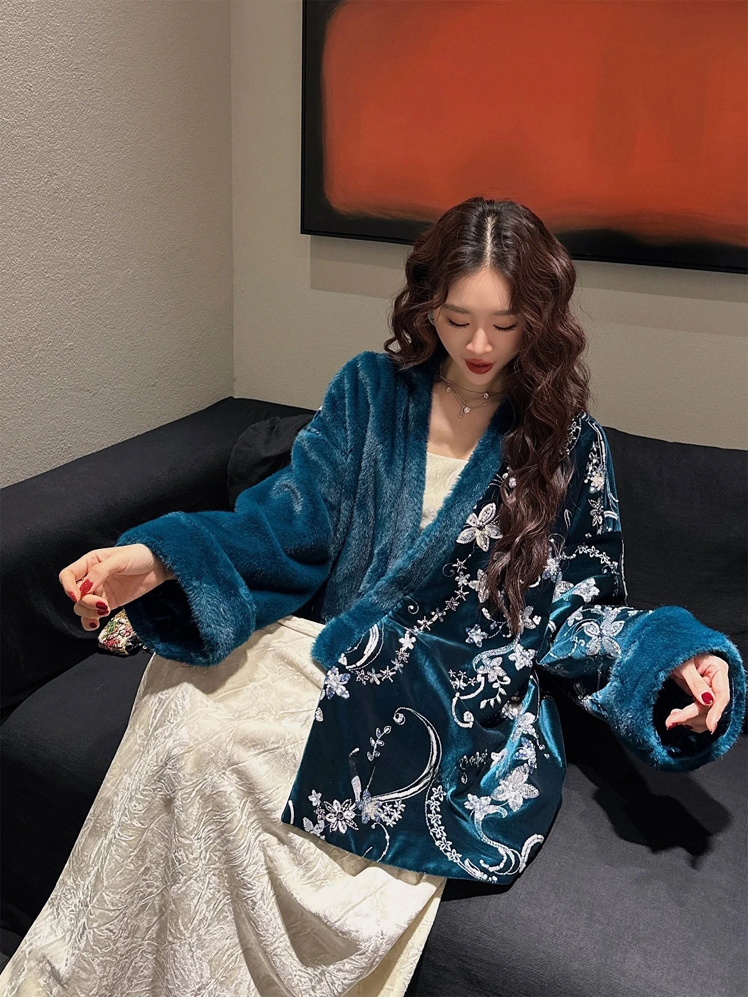 

Новая китайская утепленная куртка Sanji Bla Flower с вышивкой и бисером, женское хлопковое пальто, модный зимний топ