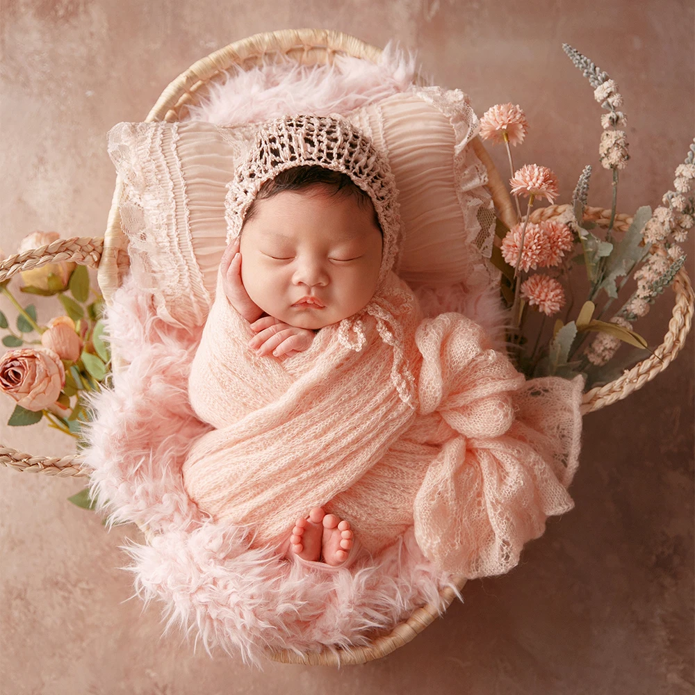 Accessoires de photographie sur le thème rose pour nouveau-né, enveloppe tricotée, coiffure de fleur, oreiller en dentelle, poupée lapin, accessoires de séance photo pour bébé