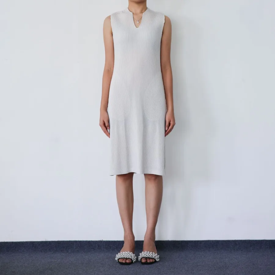 

【New style】Summer and autumn 2026 high-end pleated dress French elegant stretch women's sleeveless straight tank top dress