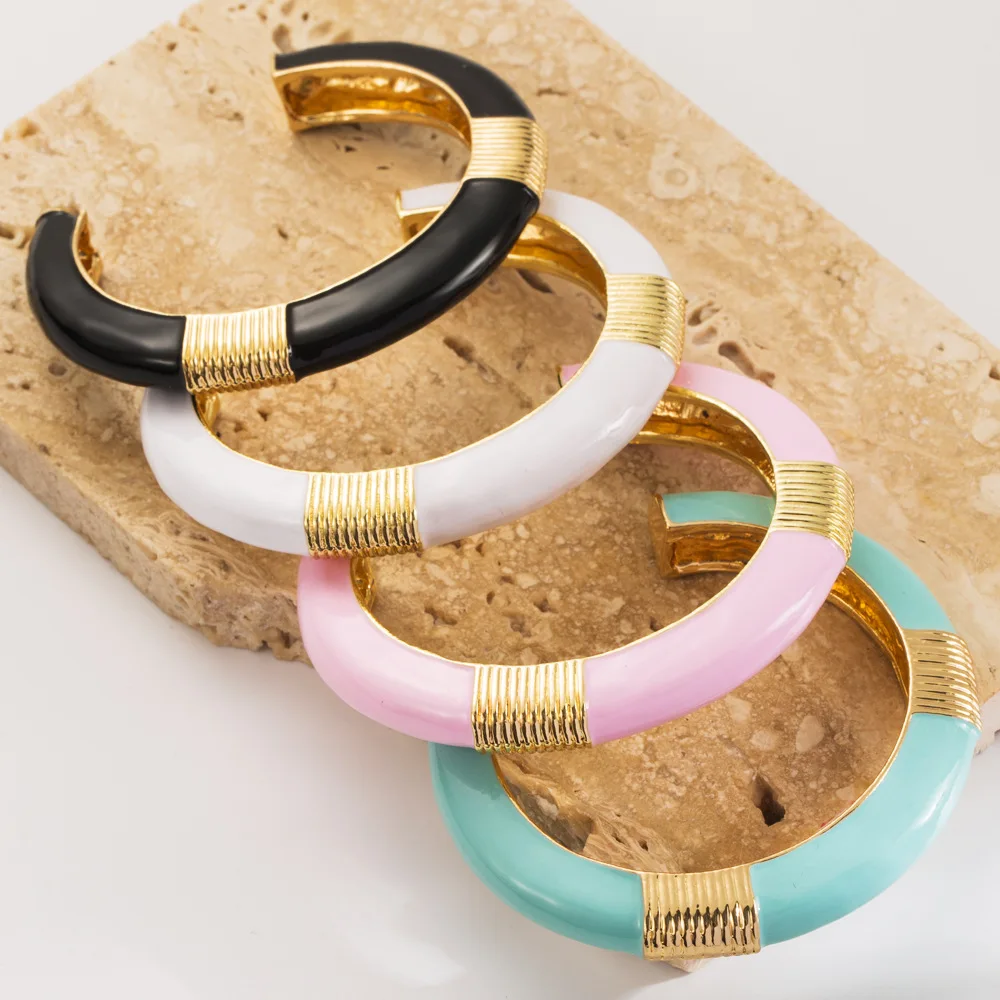 

Retro Minority Design Ridged Enamel Texture Dripping Oil Open-Ended Baangles Fashion Trendy Unique Twin Bracelet for Women