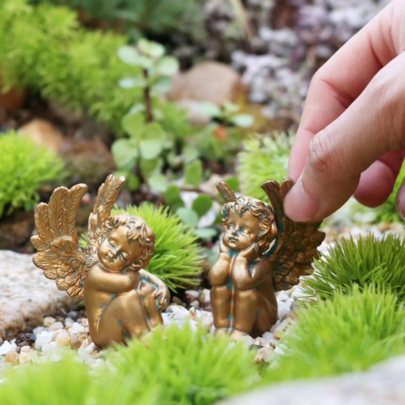 2 Pieces Bronze Angel Stake Outdoor Decor Angel Garden Stake Cherub Figurine Detailed Figurines Easy to Insert for Courtyard