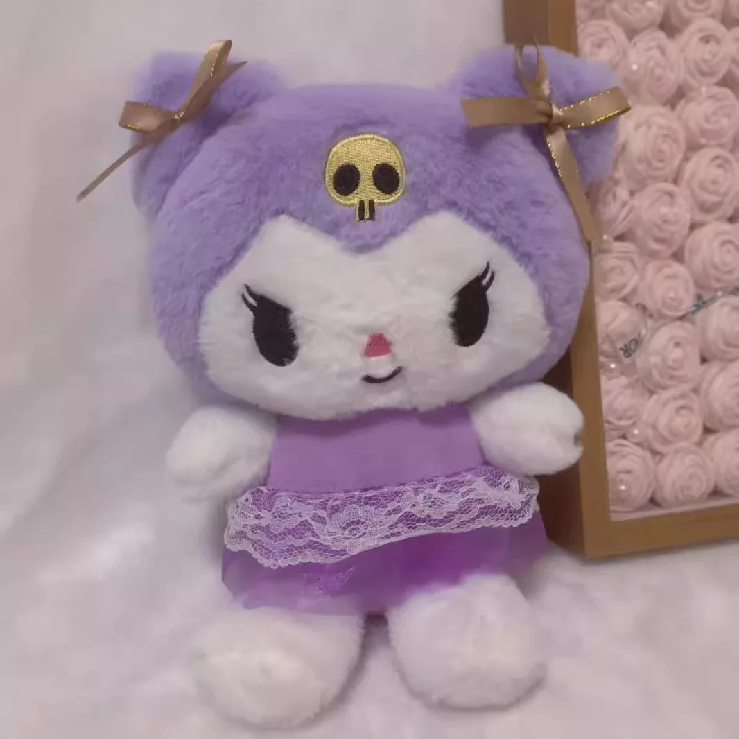 22cm Sanrio Kuromi Pluszowe zabawki Poduszka Kawaii Anime Kuromi Pluszowa lalka Miękka wypchana kreskówka Urocza lalka Wystrój domu Dziewczyny Prezenty świąteczne