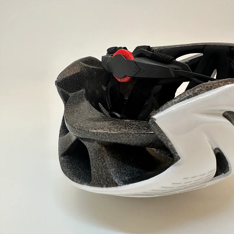 Bicycle Riding Ultralight Helmet Mountain Road Bike MTB Outdoor Sports For Men And Women Electricity Scooter Caps Safety Helmets