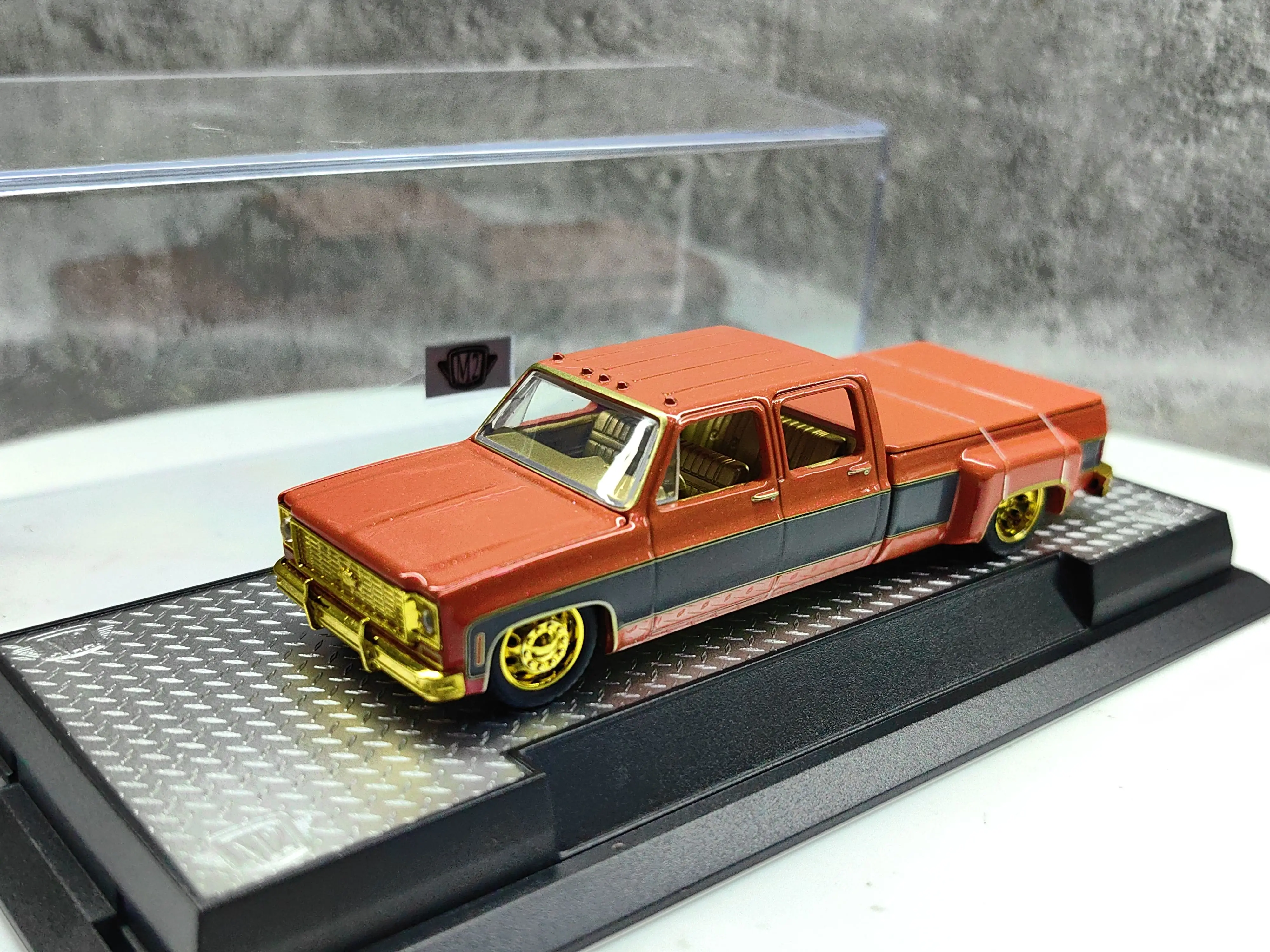 

M2 Model 1:64 1973 station wagon classic low lie racing pickup truck diecast alloy car model Children's toys and gifts