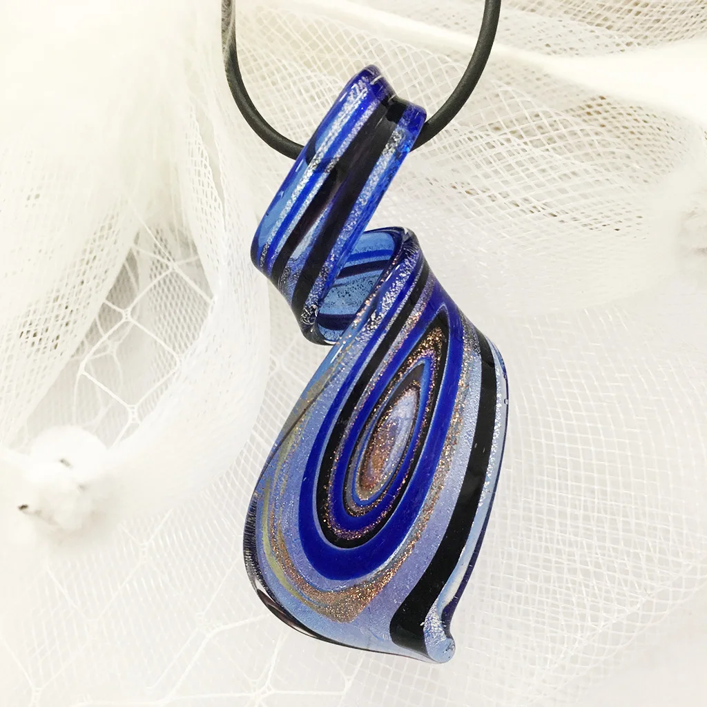 1PCS 진한 파란색 유리 Muran 펜던트 Necklac 트위스트 Lampwork 중국 스타일 파티는 Wome에 대한 선물 회오리 바람 패턴 쥬얼리를 사랑합니다