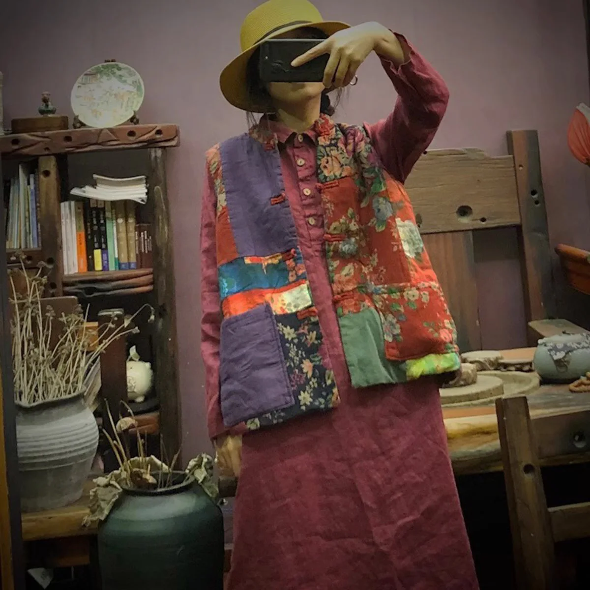 

Женский осенне-зимний жилет с лягушкой на пуговицах и цветами в стиле пэчворк, уникальная нашивка, легкий стеганый жилет без рукавов, короткое пальто с карманом