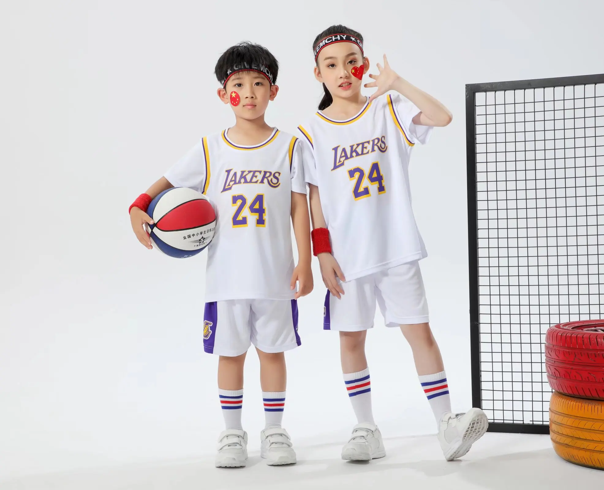 New Children\'s clothing suit quick-drying sweat-absorbent boys girls #24Basketball Jerseys Fake two-piece uniform kit primary sc