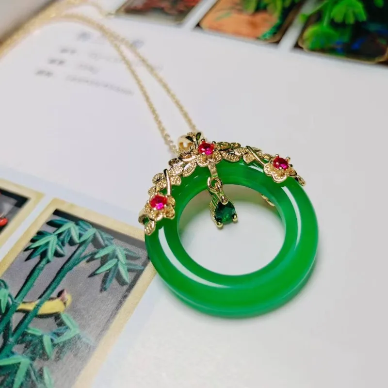 Natural New Chalcedony Inlaid Safety Ring Women's Pendant