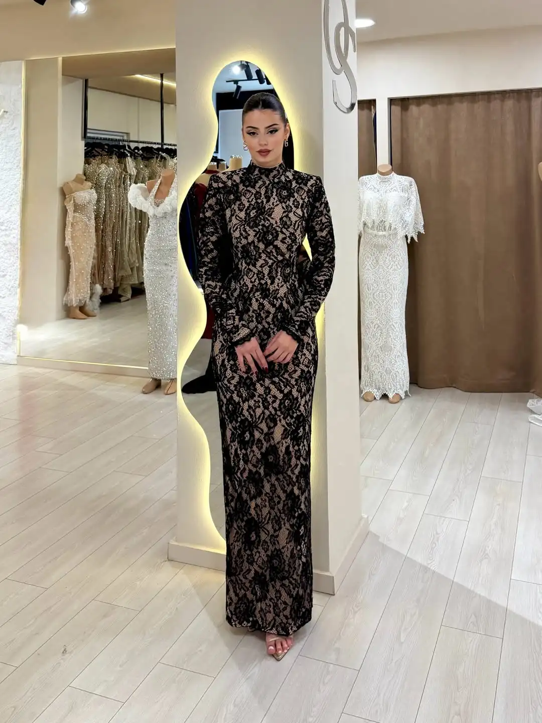 Elegante preto tendência de luxo bainha alta pescoço rendas costas abertas manga longa renda até o chão noite baile formal vestido de festa