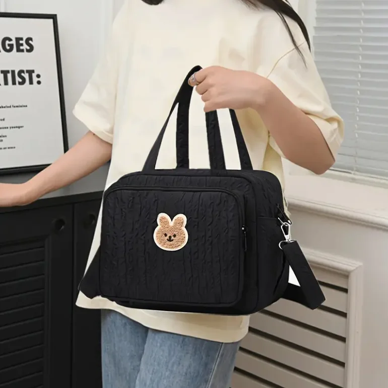 حقيبة حفاضات مبطنة أنيقة للأمهات - تصميم متعدد الاستخدامات للكتف والجسم، خفيفة الوزن وواسعة ومثالية للاستخدام اليومي