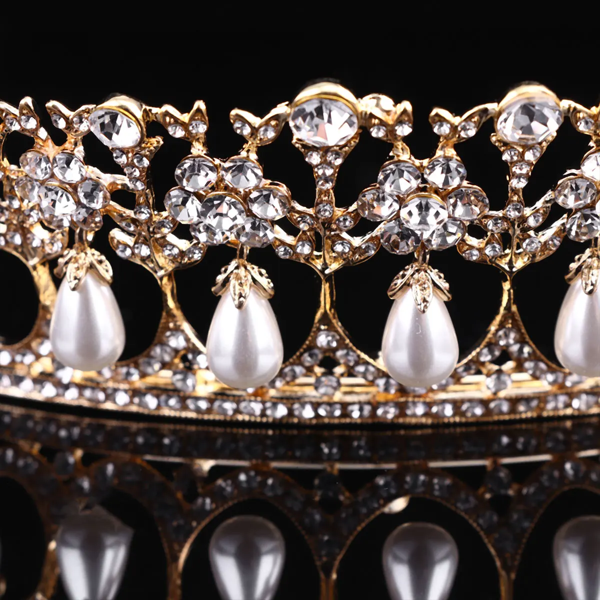 

Baroque Rhinestone Crown Headdress Alloy Wedding Party Hair Accessory Golden Durable Bridal Crown Headband For Women Engagement