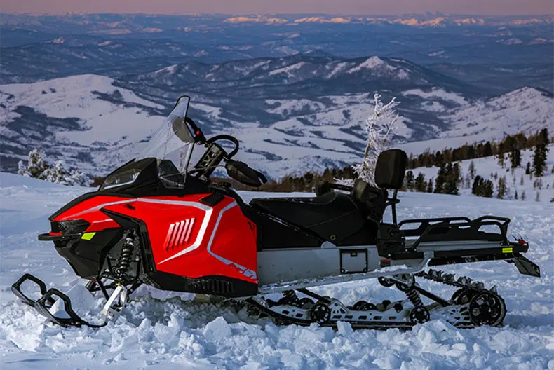 Extra Large High Windshield Snowmobile V Twin Cylinder Gas Engine Intelligent Gauge All Terrain Tracked Snowmobile