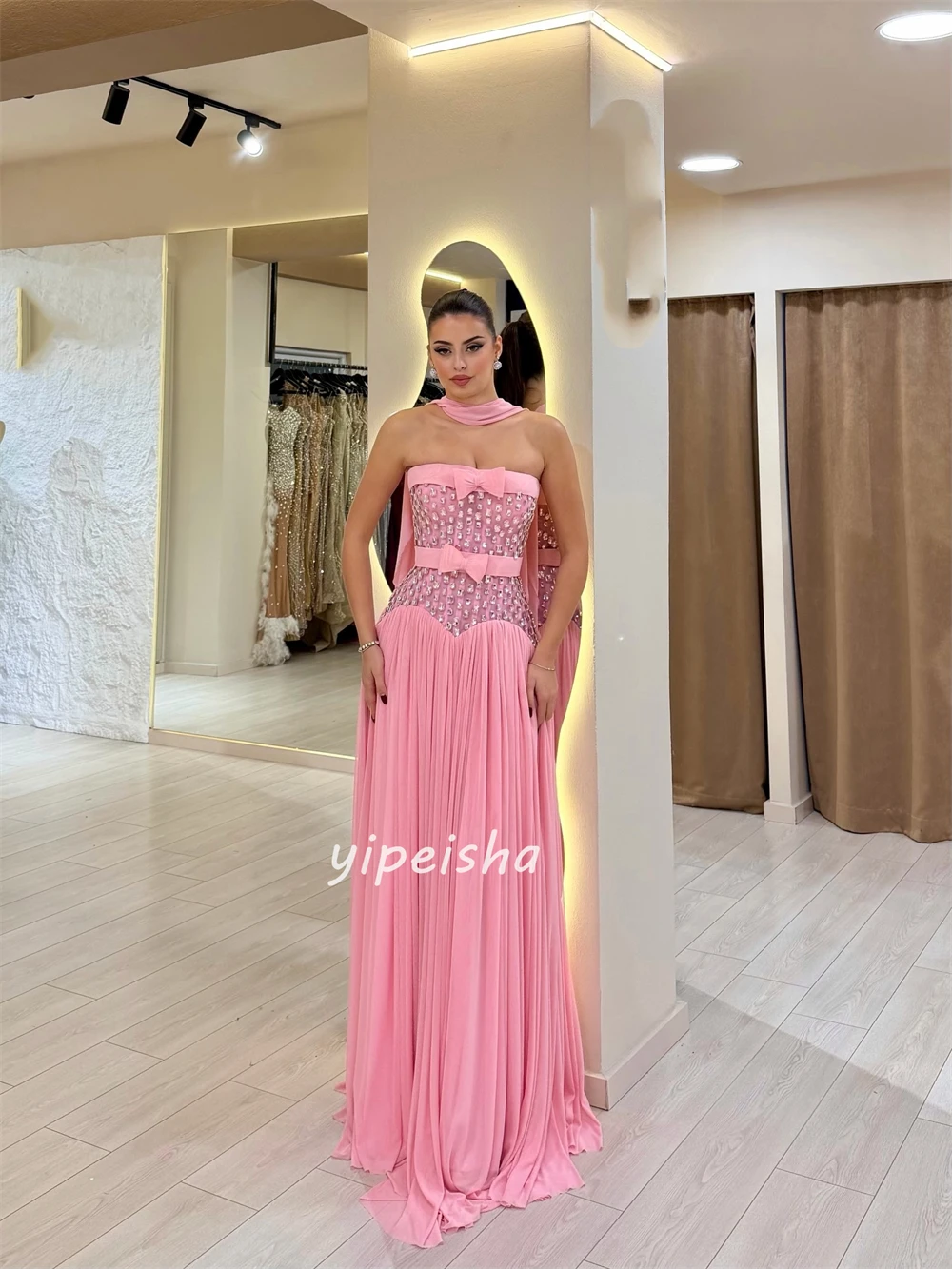 Abiti da sera lunghi senza spalline dritti con fiocco in strass in chiffon elegante stile moderno personalizzato abbinati di alta qualità