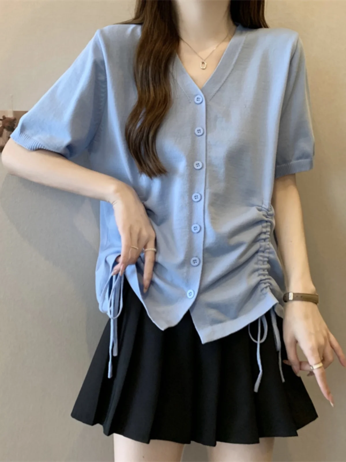 

Women's Ice Silk T-shirt V-neck Short Sleeve Drawstring Bottom Shirt Summer Fashion plus Size Slimming Concealing Design