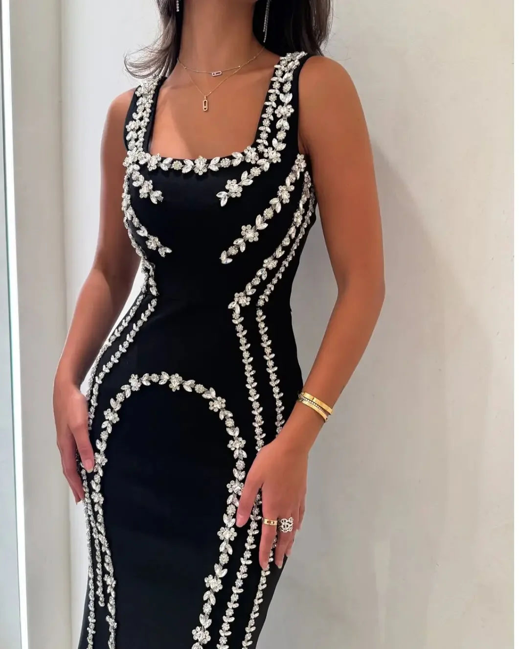 فساتين سهرة بدون أكمام برقبة مربعة وكريستال مطوي فساتين حورية البحر للحفلات الراقصة بطول الأرض حسب الطلب