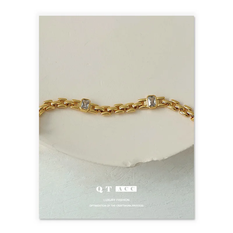 Bronze Plated 18K Gold European Trendy Luxury Style Diamond Embedded Watchband Design Unique Women's Bracelet Accessory
