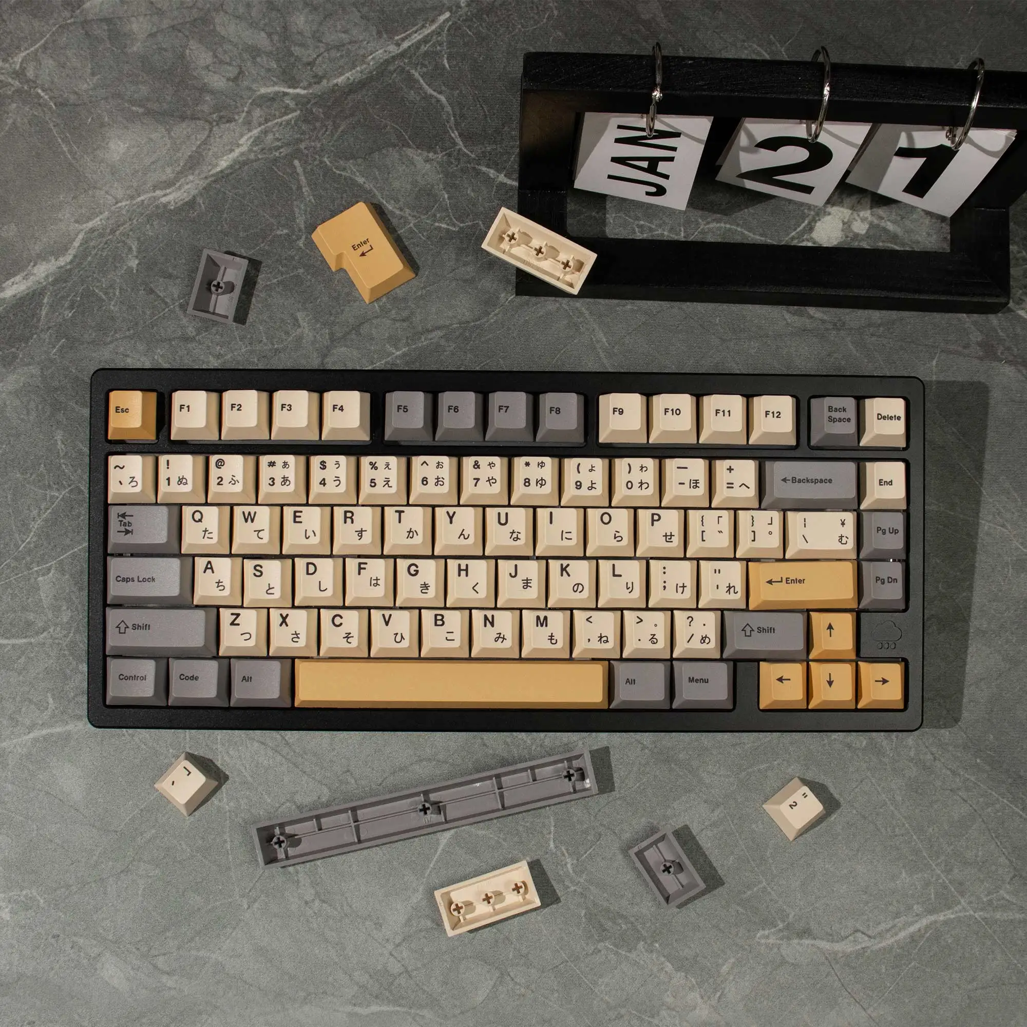 

Desert phonetic Russian /Japanese /English mechanical keyboard keycap thickened PBT sublimation 144 keys Cherry Profile